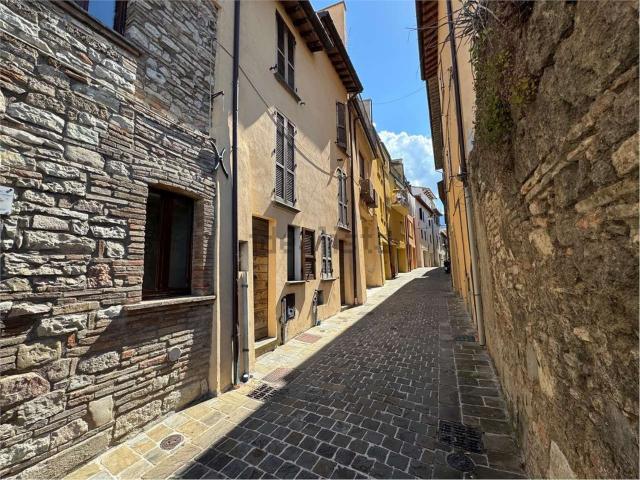 Casa in vendita a Gualdo Tadino, Umbria