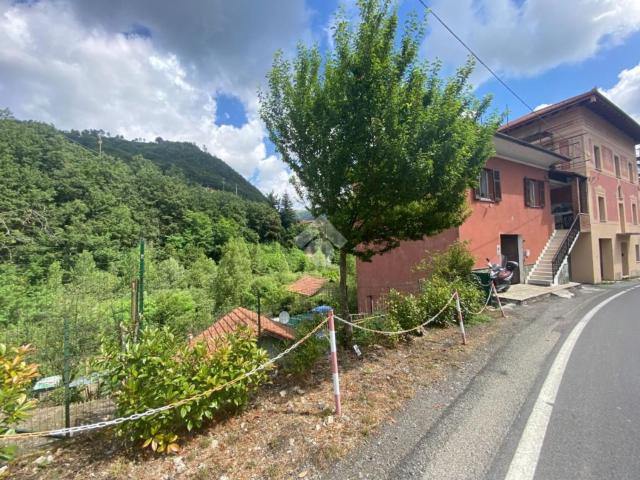 Casa in vendita a Montoggio, Liguria