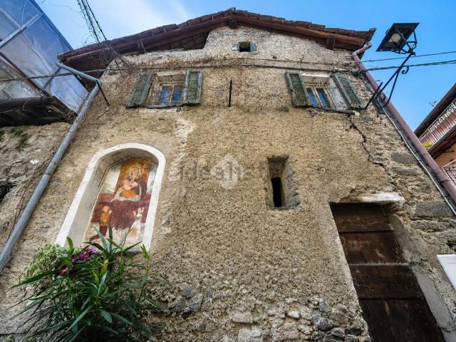 Casa in vendita a Pianello Del Lario, Lombardia