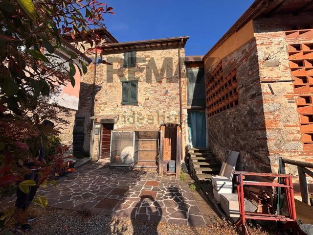Casa in vendita a Sesto di Moriano, Bagni Di Lucca Ponte