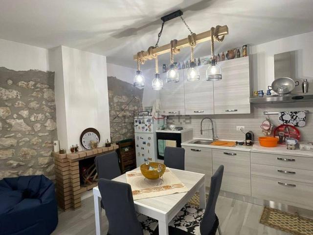 Casa in vendita a Poggiovalle, Borgorose
