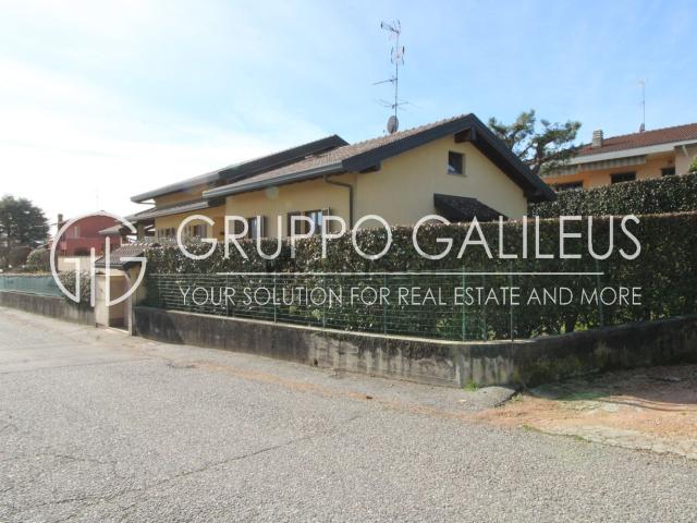 Casa in vendita a Valdarno, Albizzate