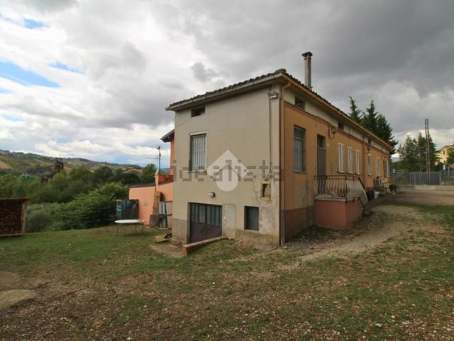 Casa in vendita a San Nicolò a Tordino, Teramo