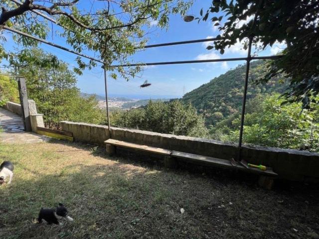 Casa in vendita a Ciambrin, Genova