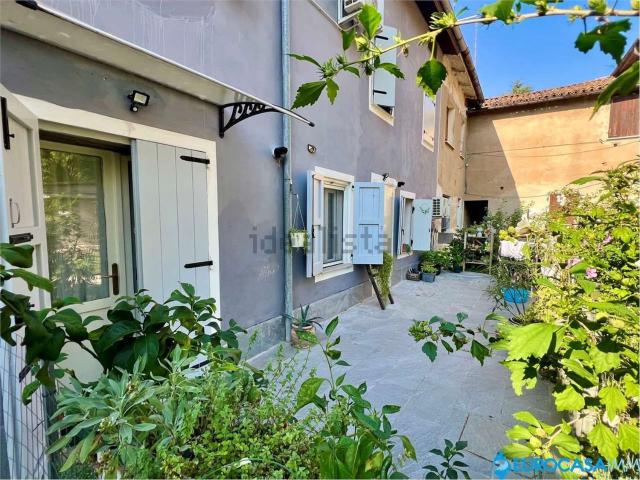 Casa in vendita a Novi di Modena, Modena