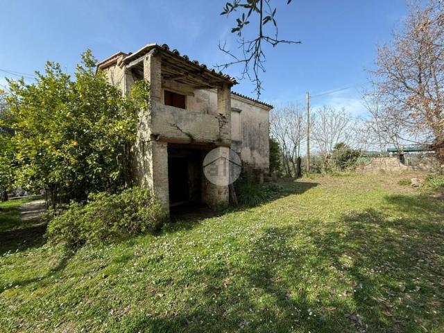 Casa in vendita a Montebuono, Lazio