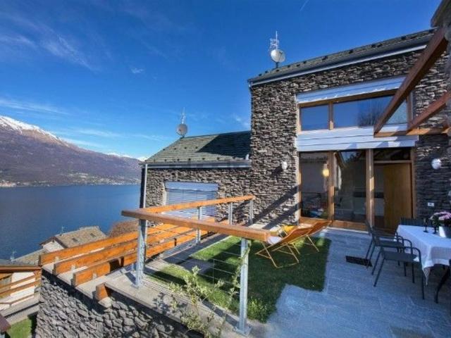 Casa in vendita a Bellano, Lombardia
