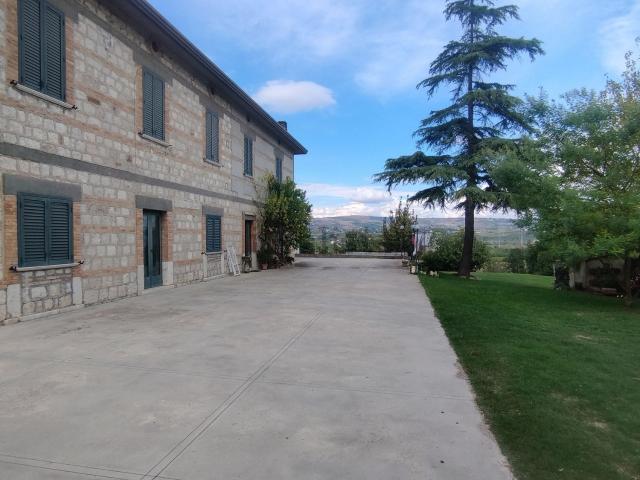 Casa in vendita a Contrada San Vitale, Benevento
