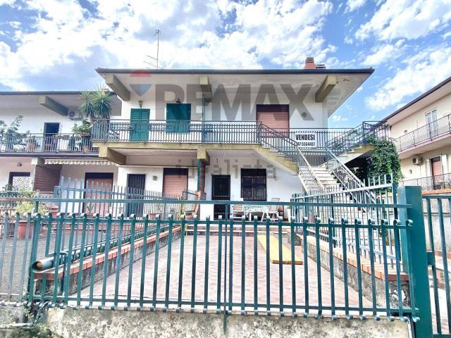 Casa in vendita a Trecastagni, Sicilia