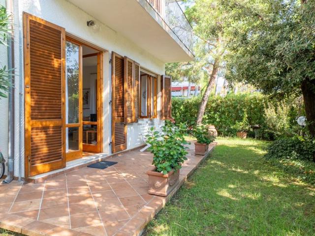 Casa in vendita a Vittoria Apuana, Forte dei Marmi