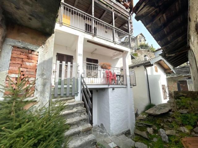 Casa in vendita a Ungiasca, Cossogno