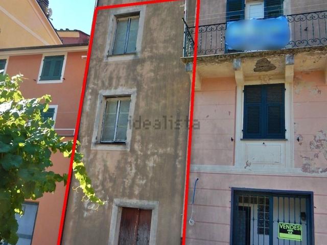 Casa in vendita a Castiglione Chiavarese, Liguria