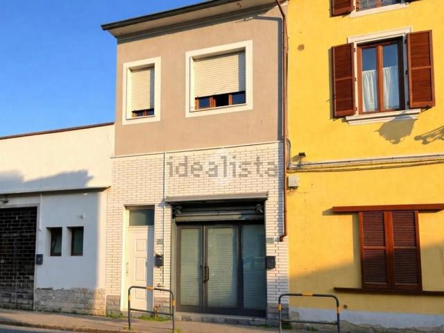 Casa in vendita a Prato, Toscana