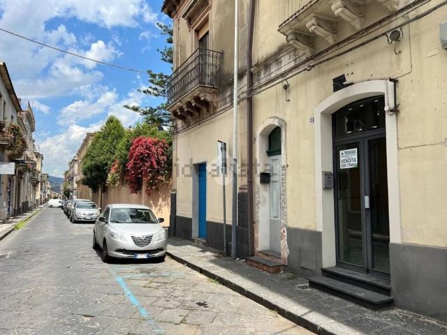 Casa in vendita a Giarre, Sicilia