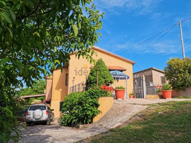 Casa in vendita a Sassocorvaro Auditore, Marche