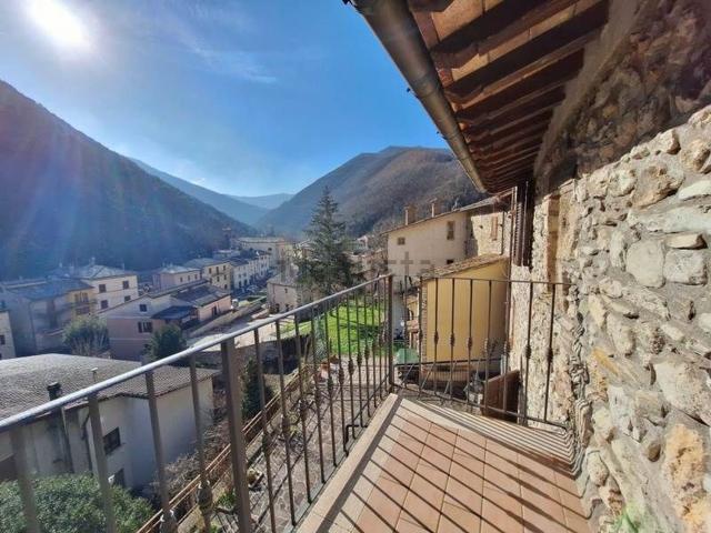 Casa in vendita a Marche, Macerata