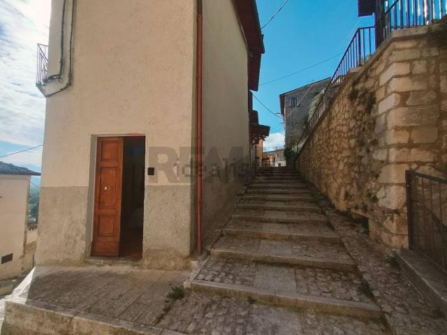 Casa in vendita a Navelli, L'Aquila