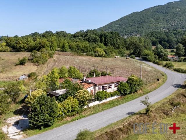 Casa in vendita a Borgorose, Lazio