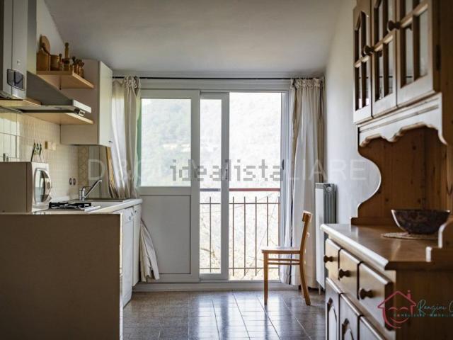 Casa in vendita a Onzo, Liguria