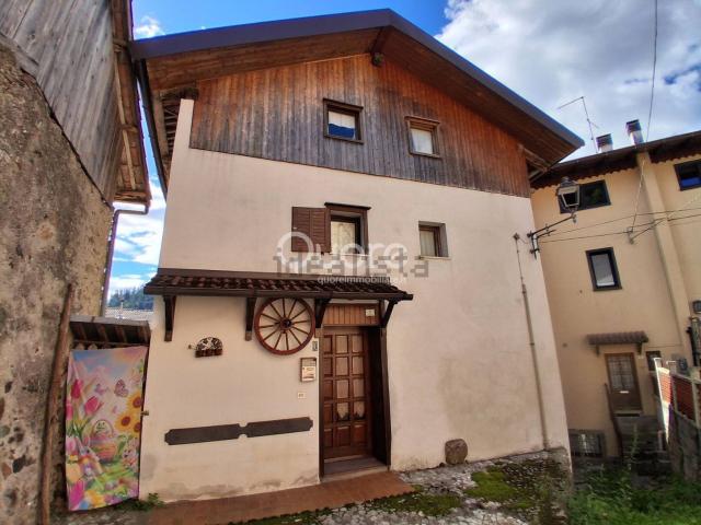 Casa in vendita a Cercivento / Çurçuvint, Udine / Udin / Videm