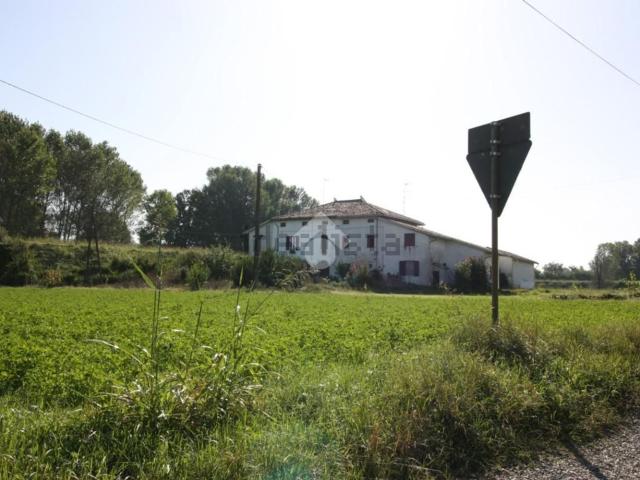 Casa in vendita a Torrile