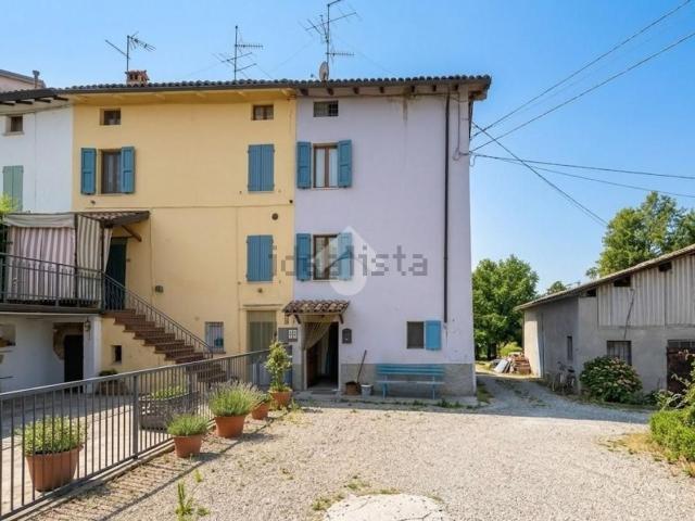 Casa in vendita a Traversetolo, Reggio Emilia
