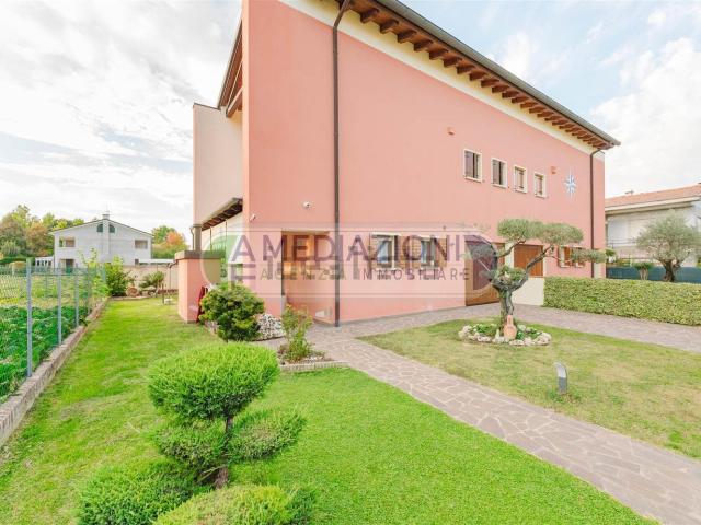 Casa in vendita a Luneo, Spinea