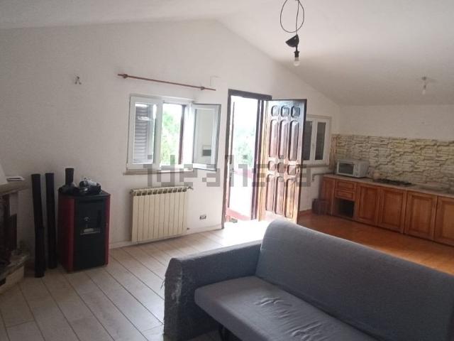 Casa in vendita a Ulica, Roma Capitale