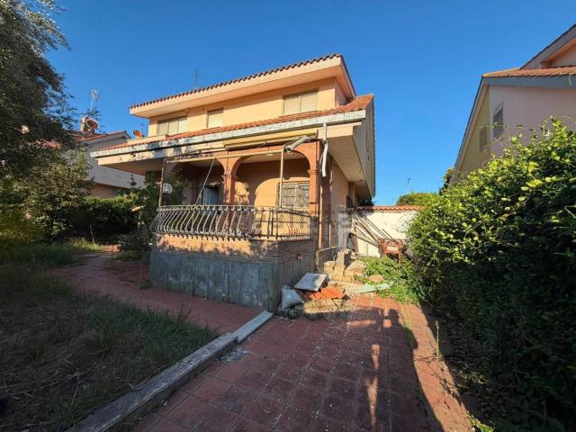 Casa in vendita a Colle Romito, Ardea
