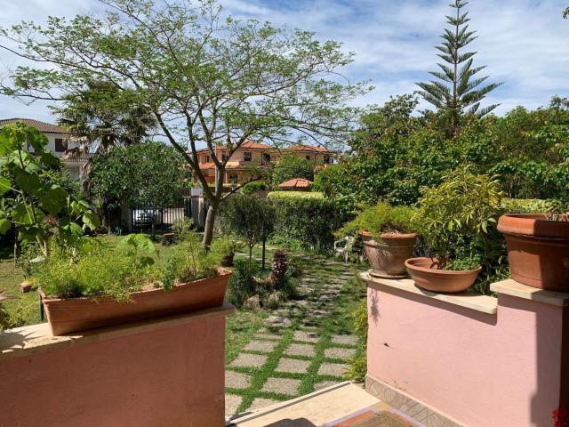 Casa in vendita a Scopeto di San Donato, Sabaudia