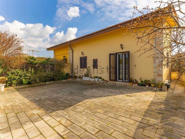 Casa in vendita a Municipio 2, Puglia
