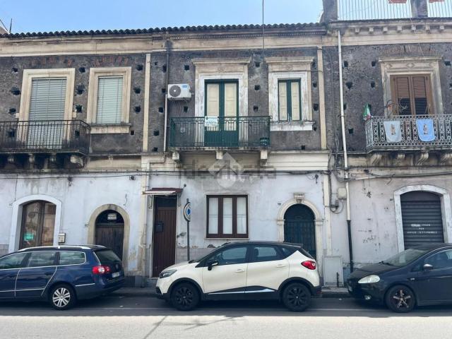Casa in vendita a Giarre, Sicilia