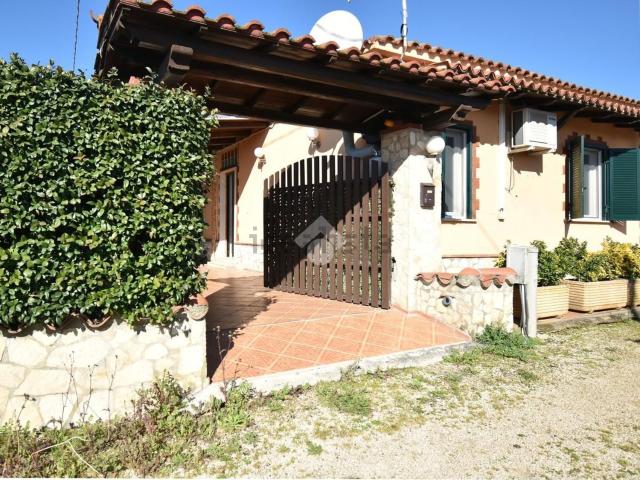 Casa in vendita a Cisterna Di Latina, Lazio