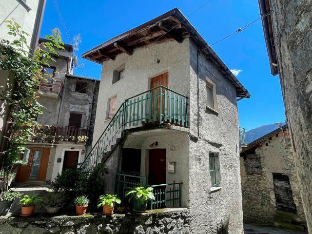 Casa in vendita a Cino, Lombardia