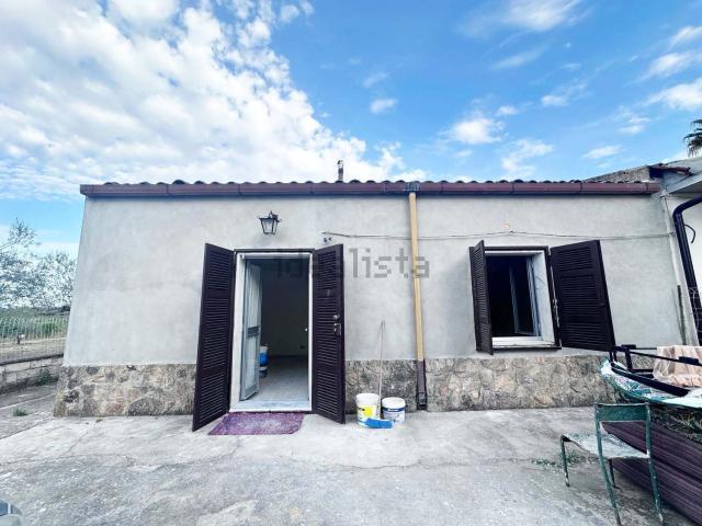 Casa in vendita a Caltagirone, Sicilia