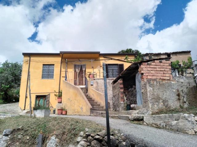 Casa in vendita a Valli, Cerisano