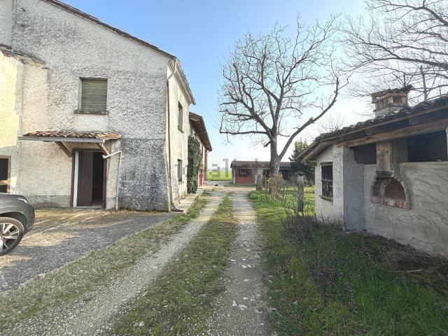 Casa in vendita a Carpaneto Piacentino, Reggio Emilia