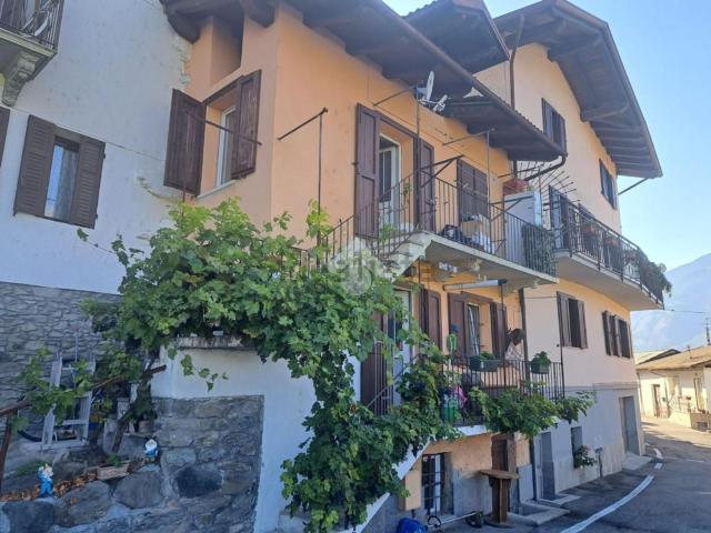 Casa in vendita a Charvensod, Aosta