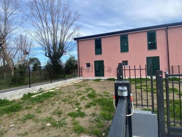 Casa in vendita a Ameglia, Liguria