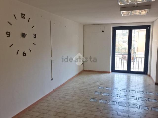 Casa in vendita a Montesarchio, Campania