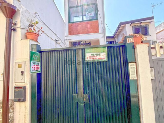 Casa in vendita a Riposto, Sicilia