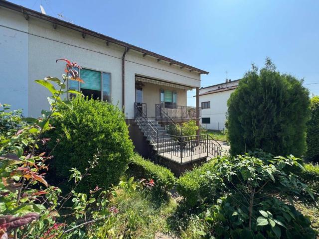 Casa in vendita a Sovizzo, Veneto