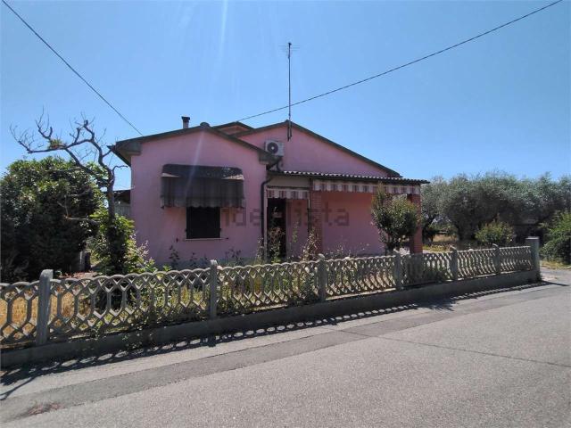 Casa in vendita a Dogana, Luni