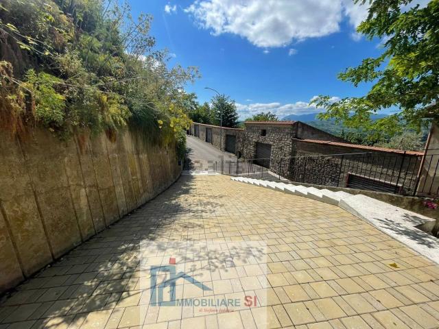 Casa in vendita a Foglianise, Campania
