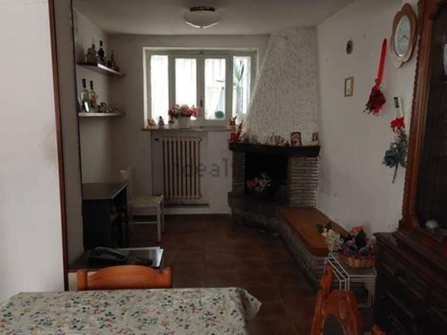 Casa in vendita a Centro storico, Marche