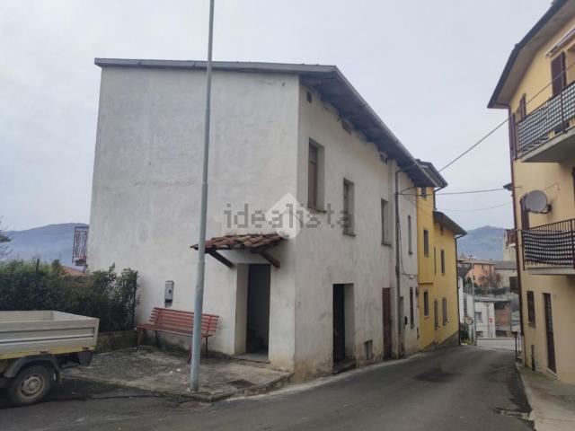 Casa in vendita a Valfabbrica, Umbria
