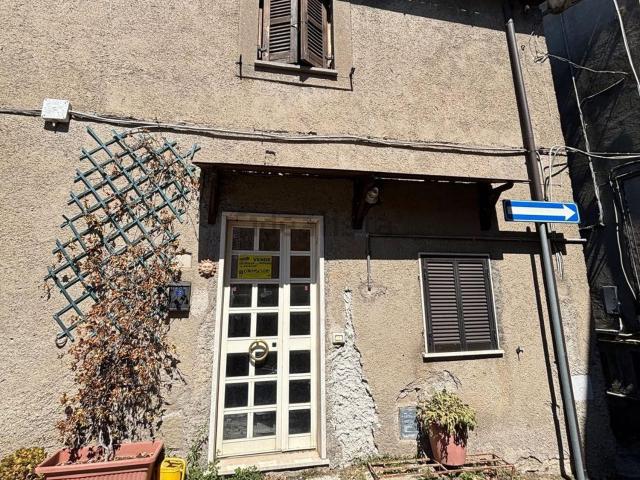 Casa in vendita a Montefiascone, Lazio