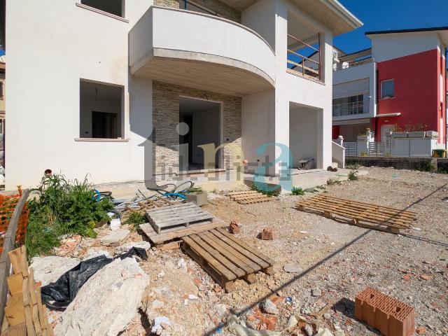 Casa in vendita a Cecina, Toscana