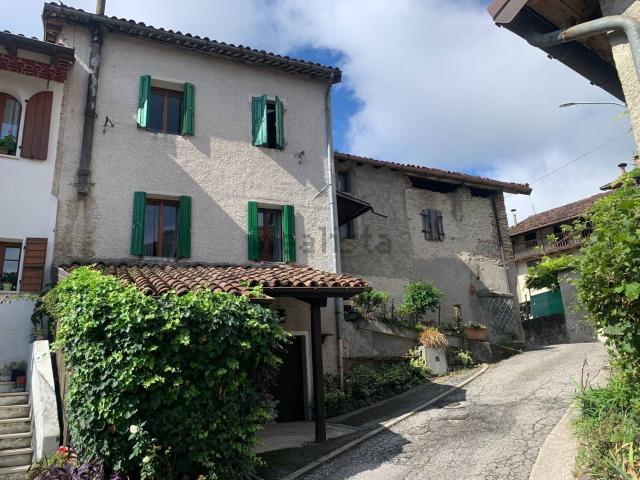 Casa in vendita a Feltre, Veneto