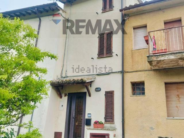Casa in vendita a Foligno, Umbria
